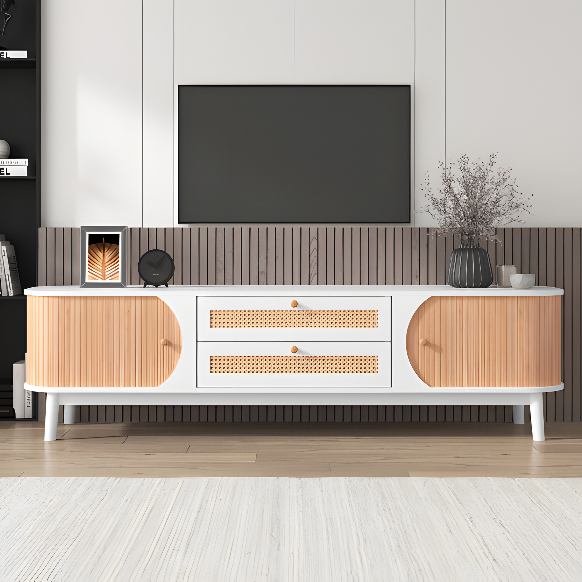 TV-Schrank „RATTANA“ – Natürliches Design mit Rattandetails & Stauraum